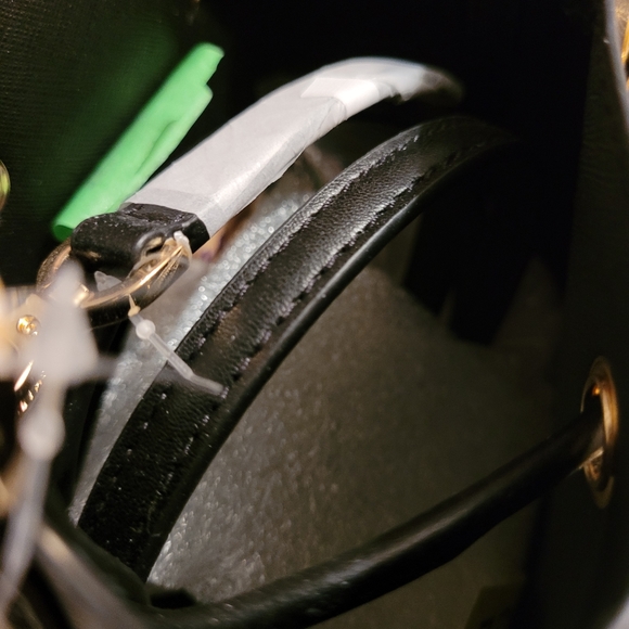 BNWT Michael Kors Bucket Bag - Picture 7 of 7